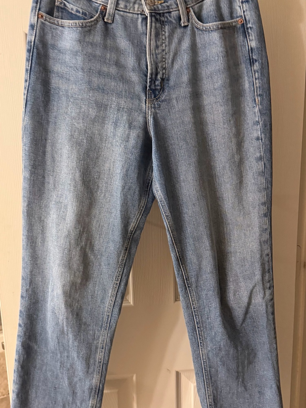 Old Navy Extra High Rise Women’s Straight-Leg Jeans Light Blue